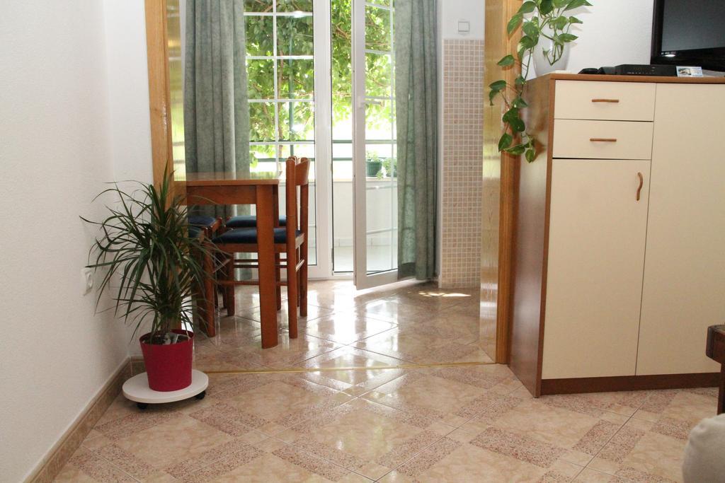 Milic Apartments Makarska Phòng bức ảnh
