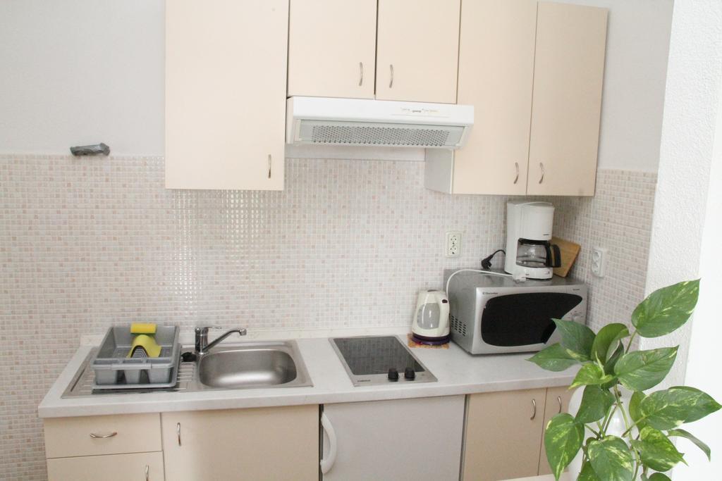 Milic Apartments Makarska Phòng bức ảnh