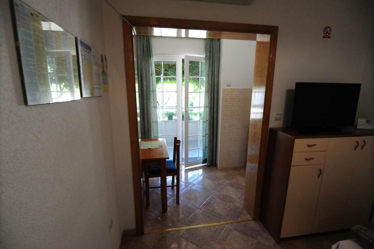 Milic Apartments Makarska Ngoại thất bức ảnh