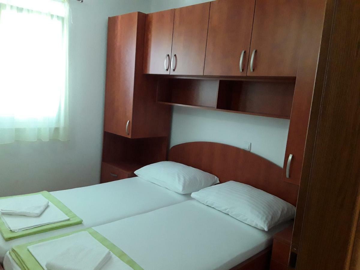 Milic Apartments Makarska Ngoại thất bức ảnh