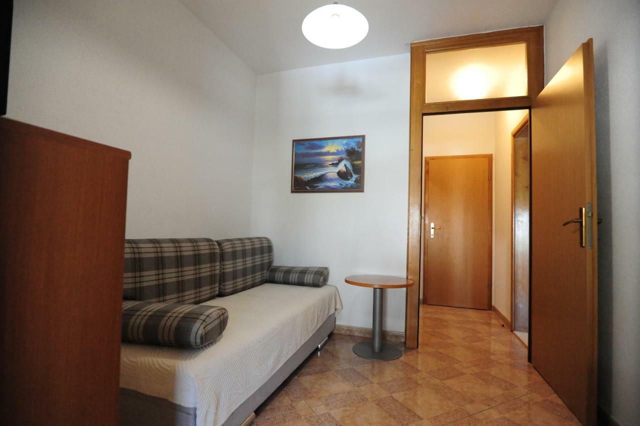 Milic Apartments Makarska Ngoại thất bức ảnh