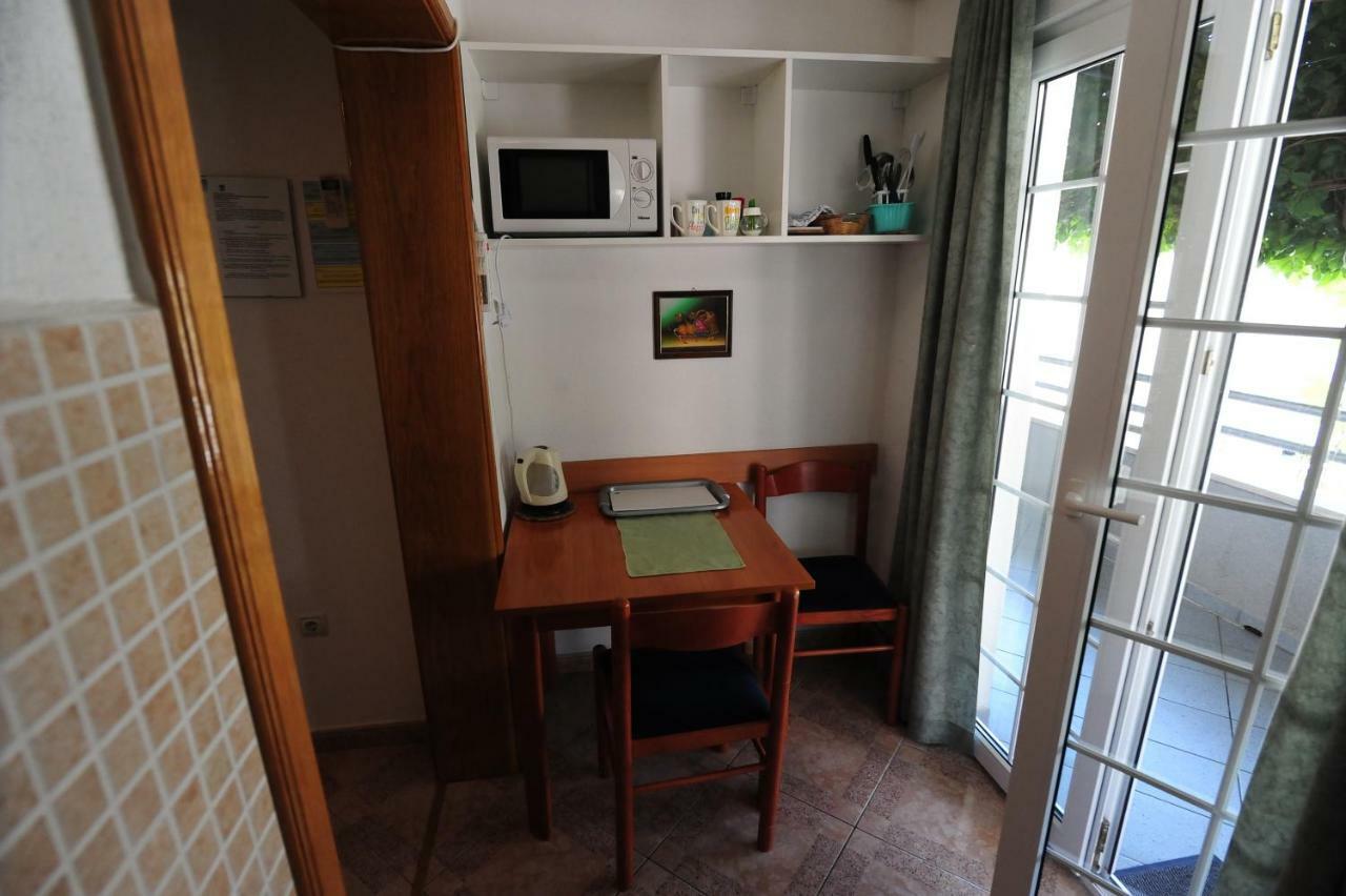 Milic Apartments Makarska Ngoại thất bức ảnh