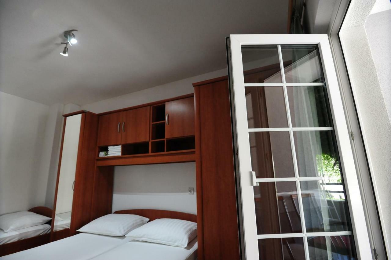 Milic Apartments Makarska Ngoại thất bức ảnh